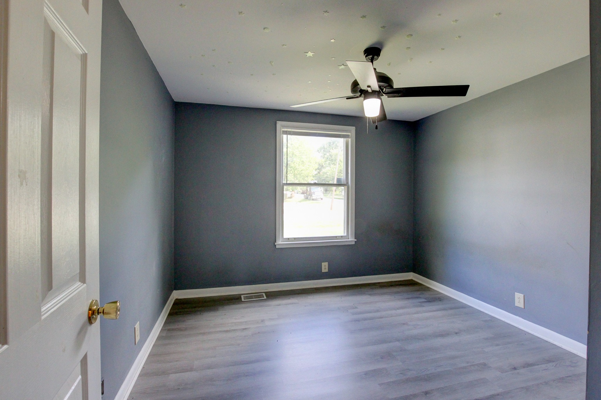 119 Bluegrass Road Clarksville, TN 37042 - Photo 9 of 14 Gallery Image 9