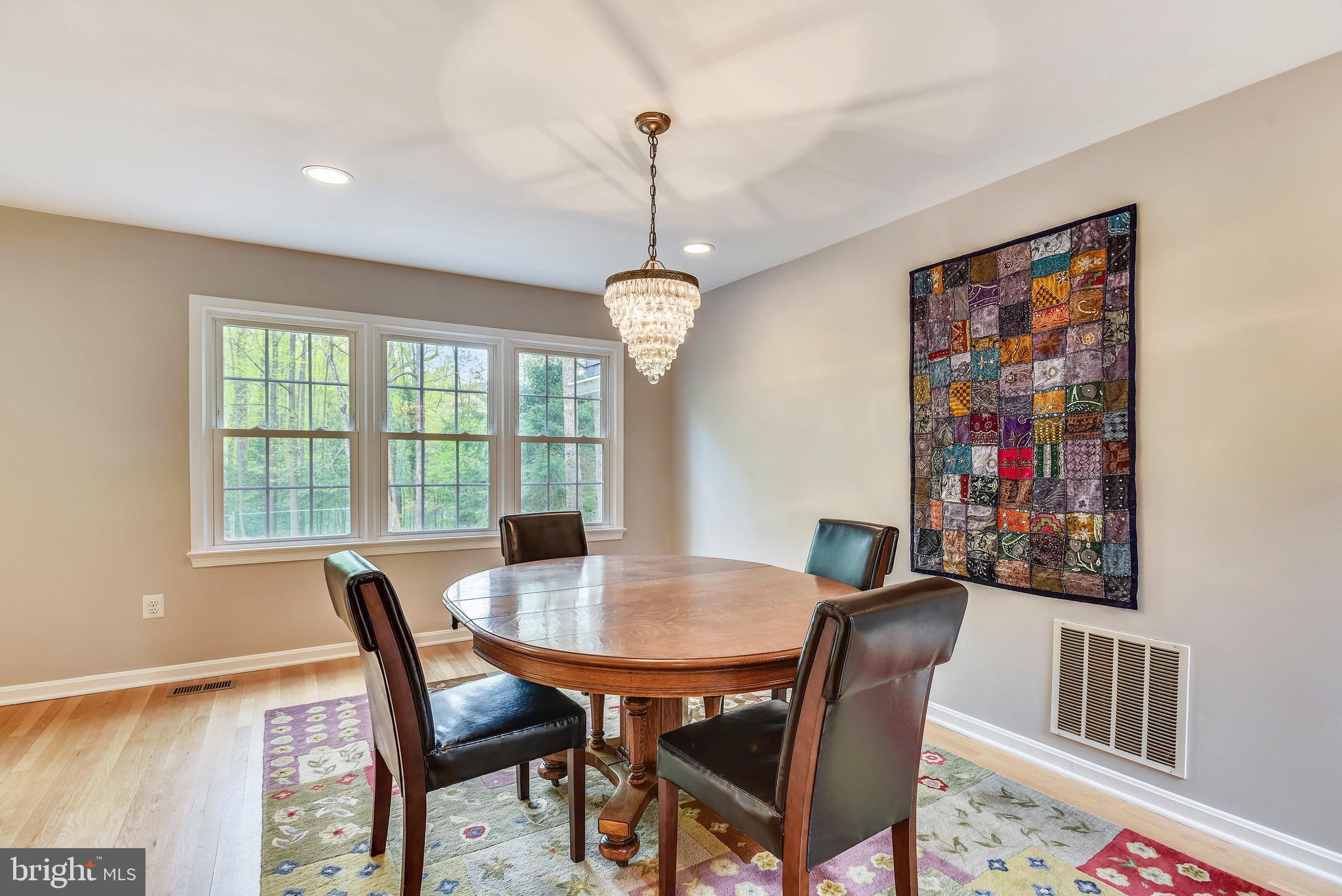 11727 Quay Road Oakton, VA 22124 - Photo 11 of 47 L A R G E dining room