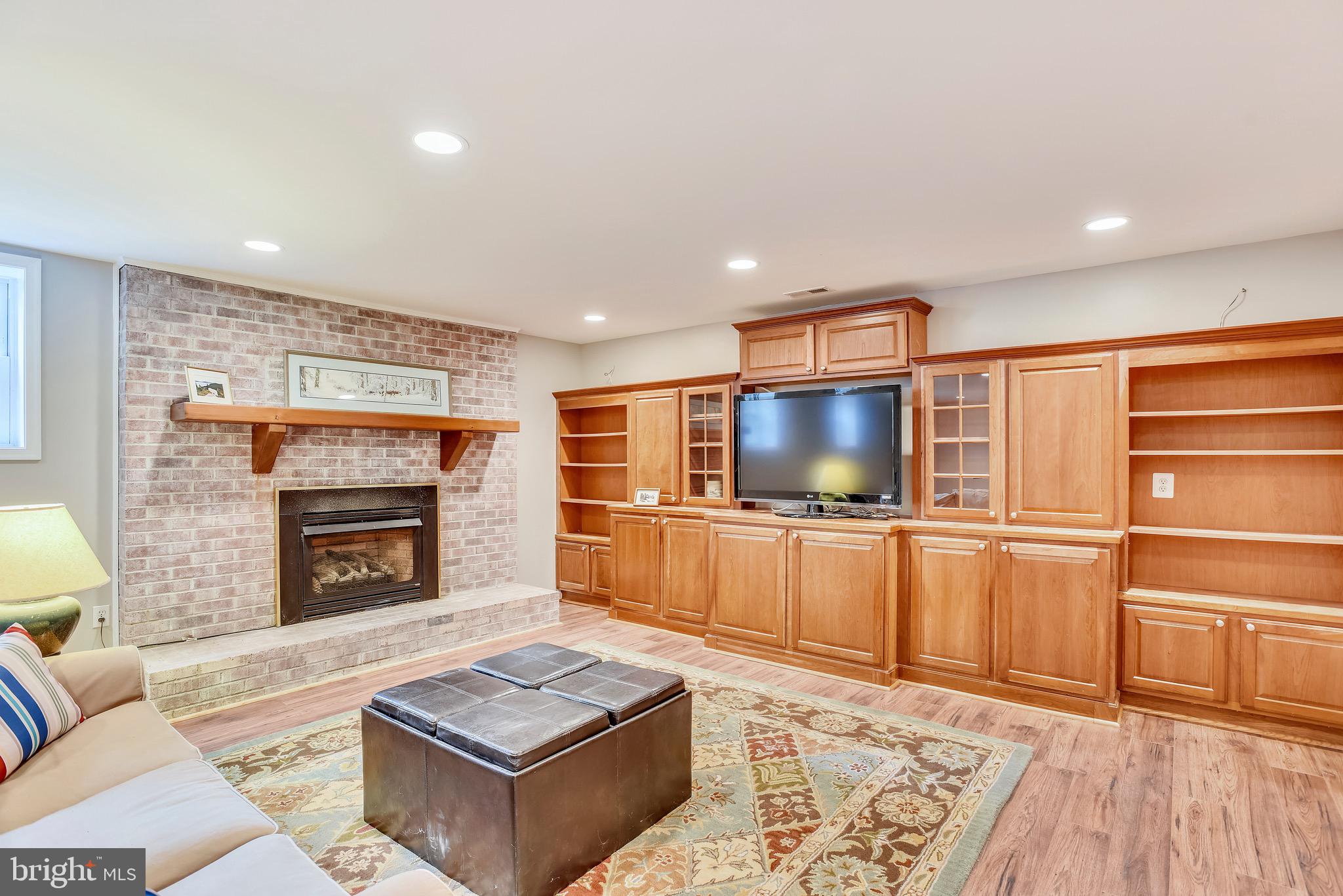 11727 Quay Road Oakton, VA 22124 - Photo 31 of 47 Rec room with stunning built-ins
