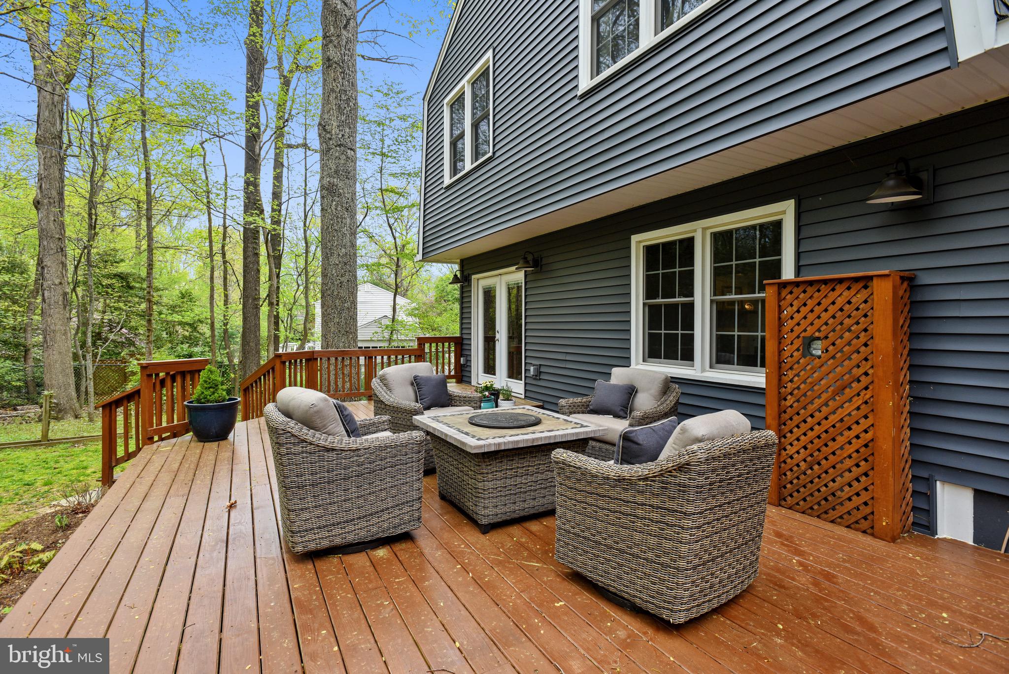 11727 Quay Road Oakton, VA 22124 - Photo 40 of 47 2017 Upgraded Deck