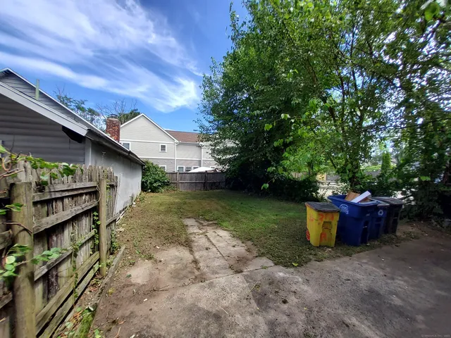 $1,600 | 199 Saltonstall Avenue, Unit 1, New Haven, CT 06513