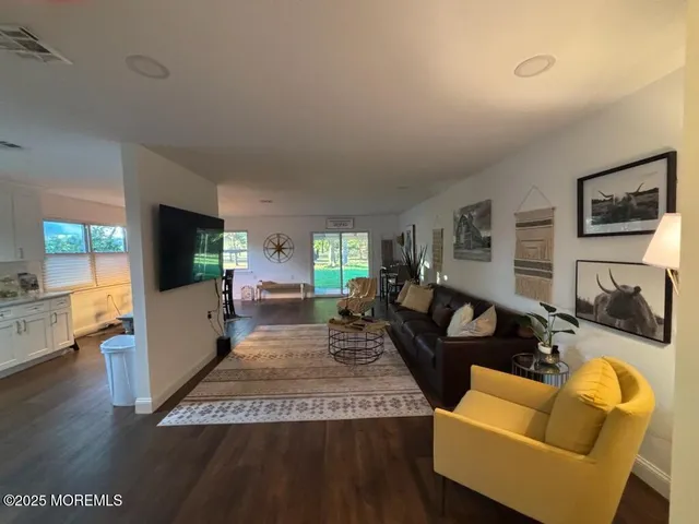 $459,000 | 10 Whitman Street, Brick, NJ 08724