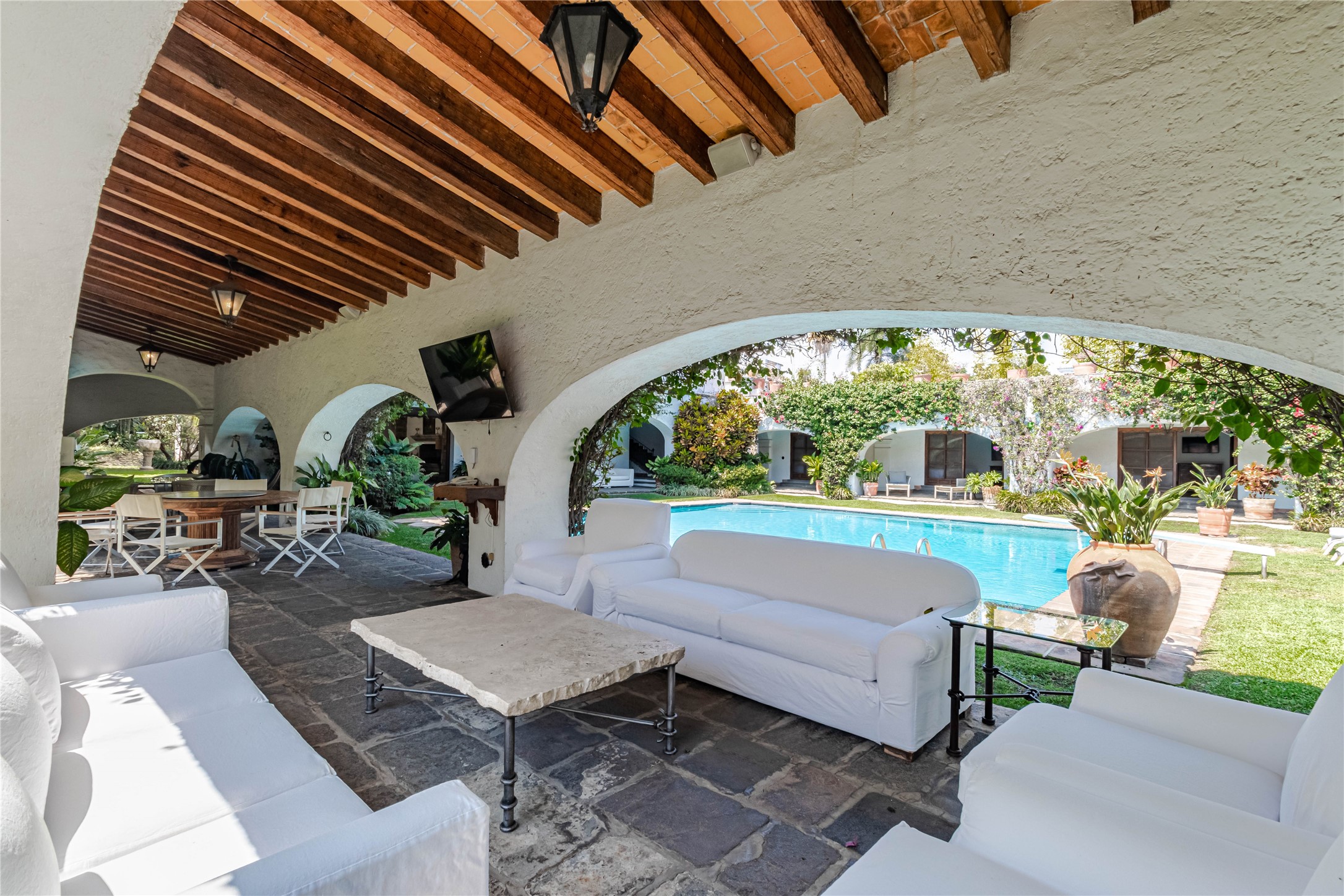 12 Jaime Nuno Granite City, undefined 62040 - Photo 21 of 25 a outdoor living space with furniture and a garden