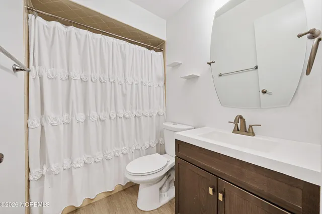 $2,850 | 186 Tulip Lane, Freehold, NJ 07728