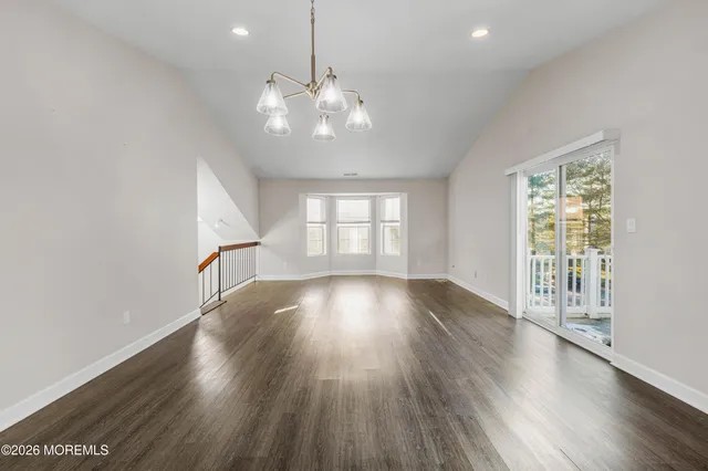 $2,850 | 186 Tulip Lane, Freehold, NJ 07728