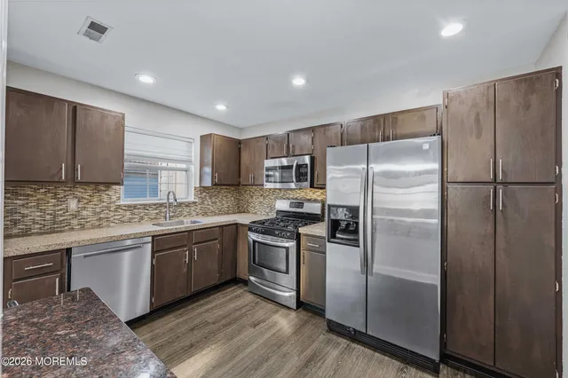 $2,850 | 186 Tulip Lane, Freehold, NJ 07728