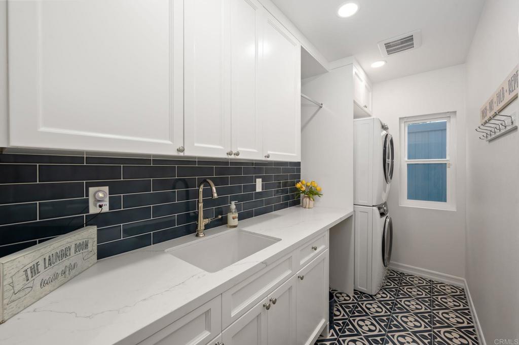 2122 Del Mar Heights Road Del Mar, CA 92014 - Photo 18 of 24