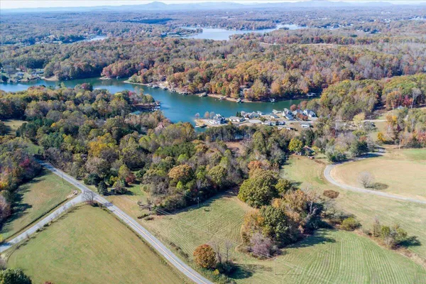 $674,900 | Lot 6 Isle Of Pines Drive, Moneta, VA 24121