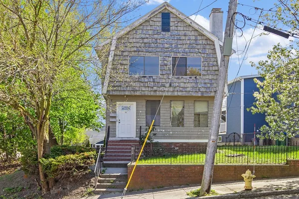 $869,000 | 4 5th Street, Medford, MA 02155