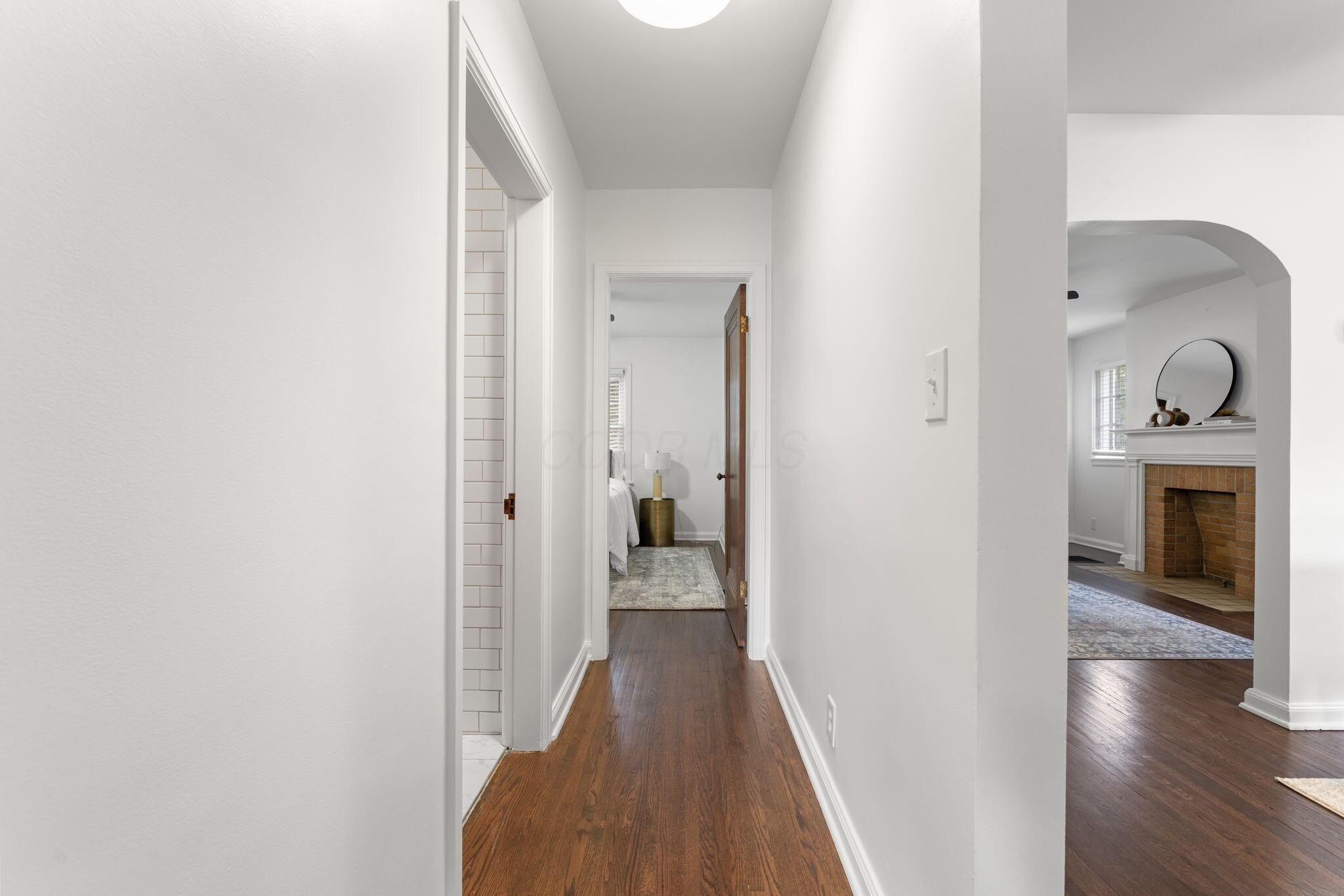 577 East Weber Road Columbus, OH 43202 - Photo 16 of 35 Hallway