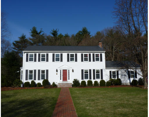 29 Oriole Road Medfield, MA 02052 - Photo 1 of 29 Gallery Image 1