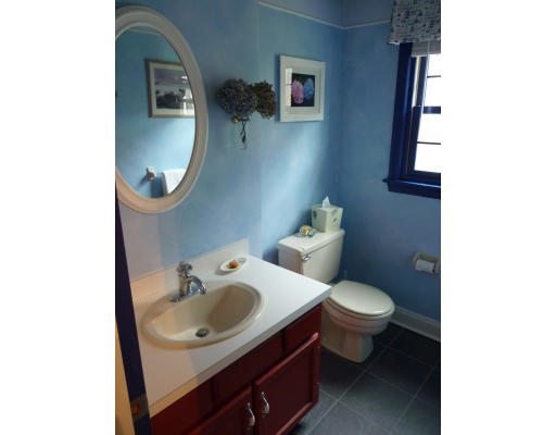 29 Oriole Road Medfield, MA 02052 - Photo 15 of 29 Gallery Image 15
