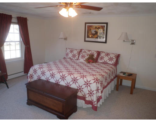 29 Oriole Road Medfield, MA 02052 - Photo 17 of 29 Gallery Image 17