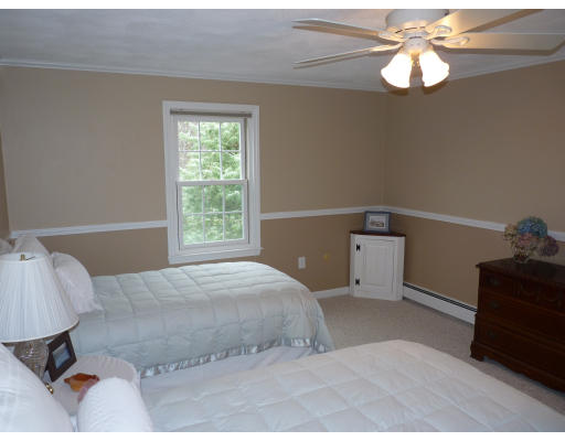 29 Oriole Road Medfield, MA 02052 - Photo 20 of 29 Gallery Image 20