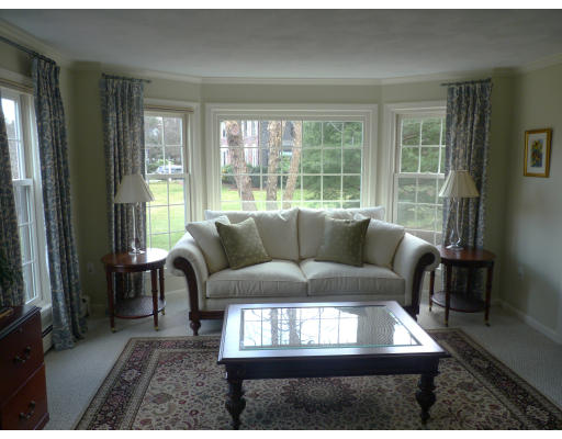 29 Oriole Road Medfield, MA 02052 - Photo 6 of 29 Gallery Image 6