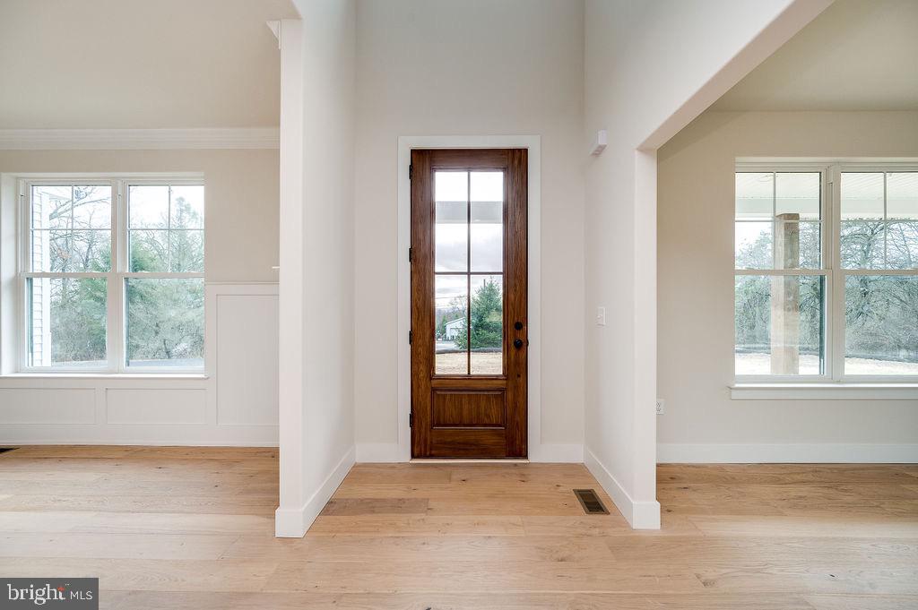 1053 Nemeth Road Coopersburg, PA 18036 - Photo 5 of 31 Interior foyer
