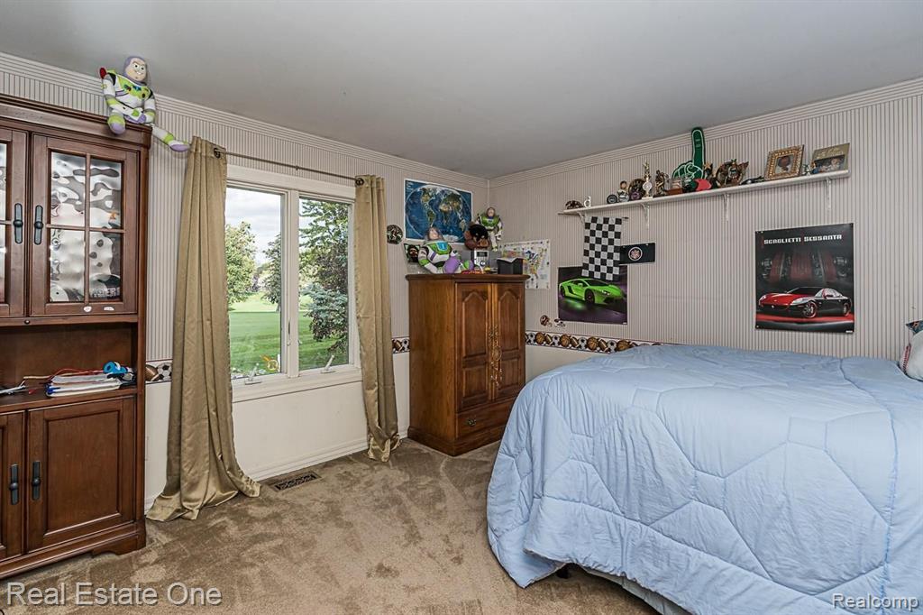 1380 Chestnut Circle Rochester Hills, MI 48309 - Photo 25 of 46