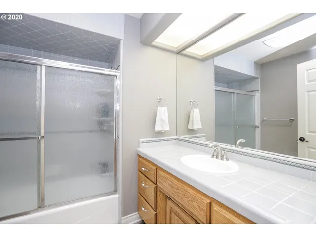 $795,000 | 32442 Wilson Creek Road, Cottage Grove, OR 97424