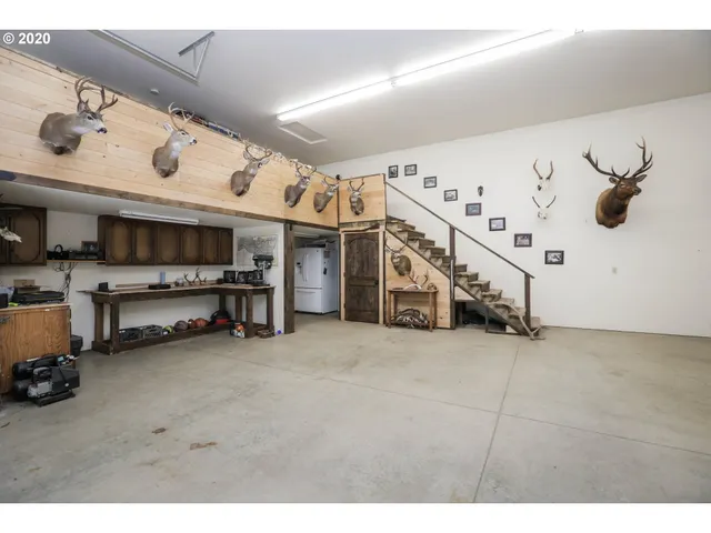 $795,000 | 32442 Wilson Creek Road, Cottage Grove, OR 97424