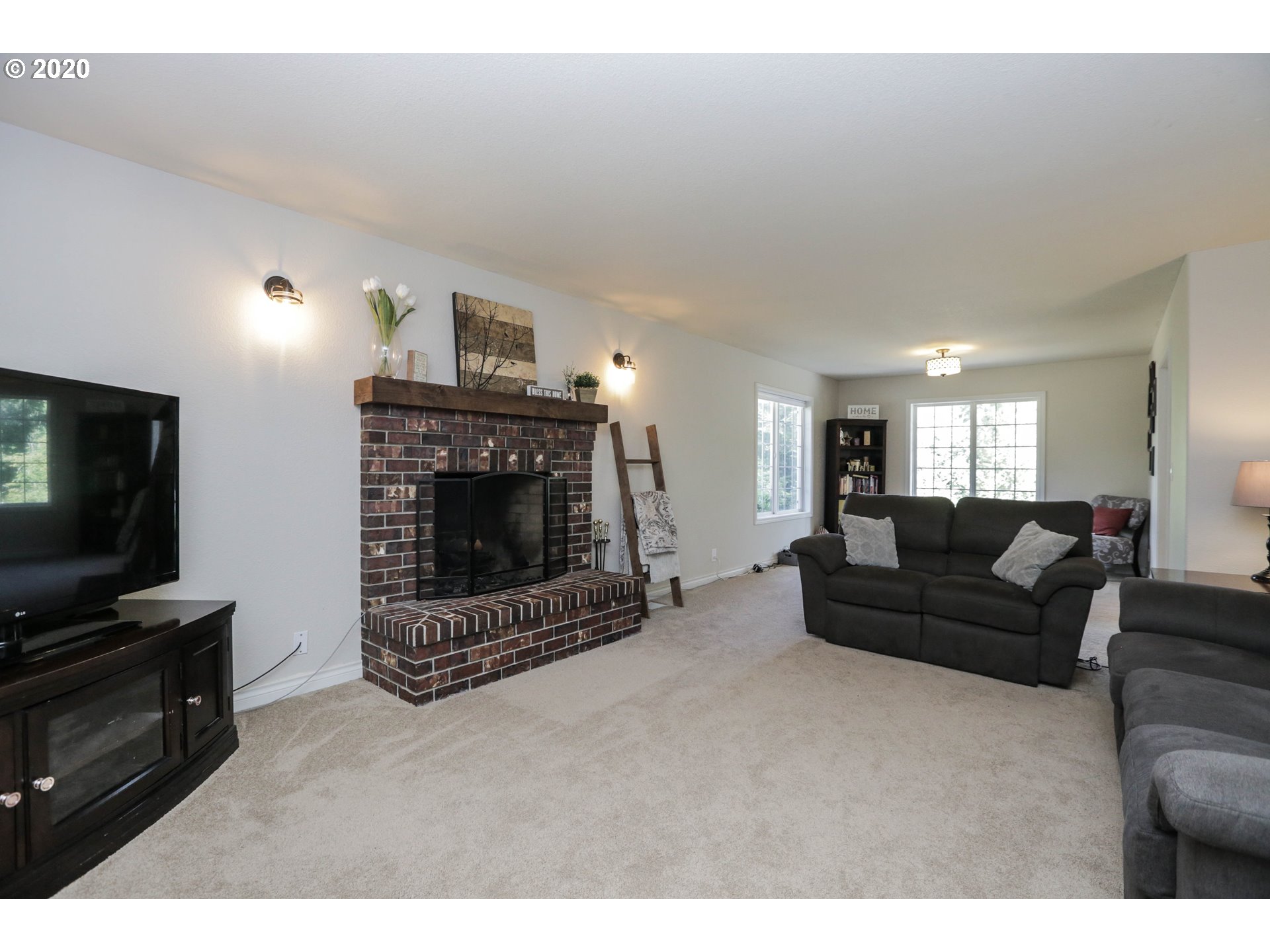 32442 Wilson Creek Road Cottage Grove, OR 97424 - Photo 3 of 32 Gallery Image 3
