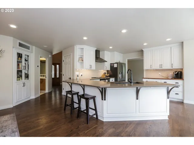 $795,000 | 32442 Wilson Creek Road, Cottage Grove, OR 97424