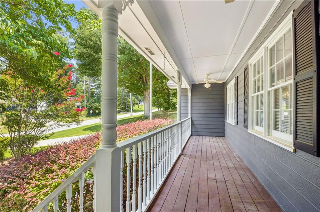 1192 Lakeview Road Grayson, GA 30017 - Photo 5 of 70