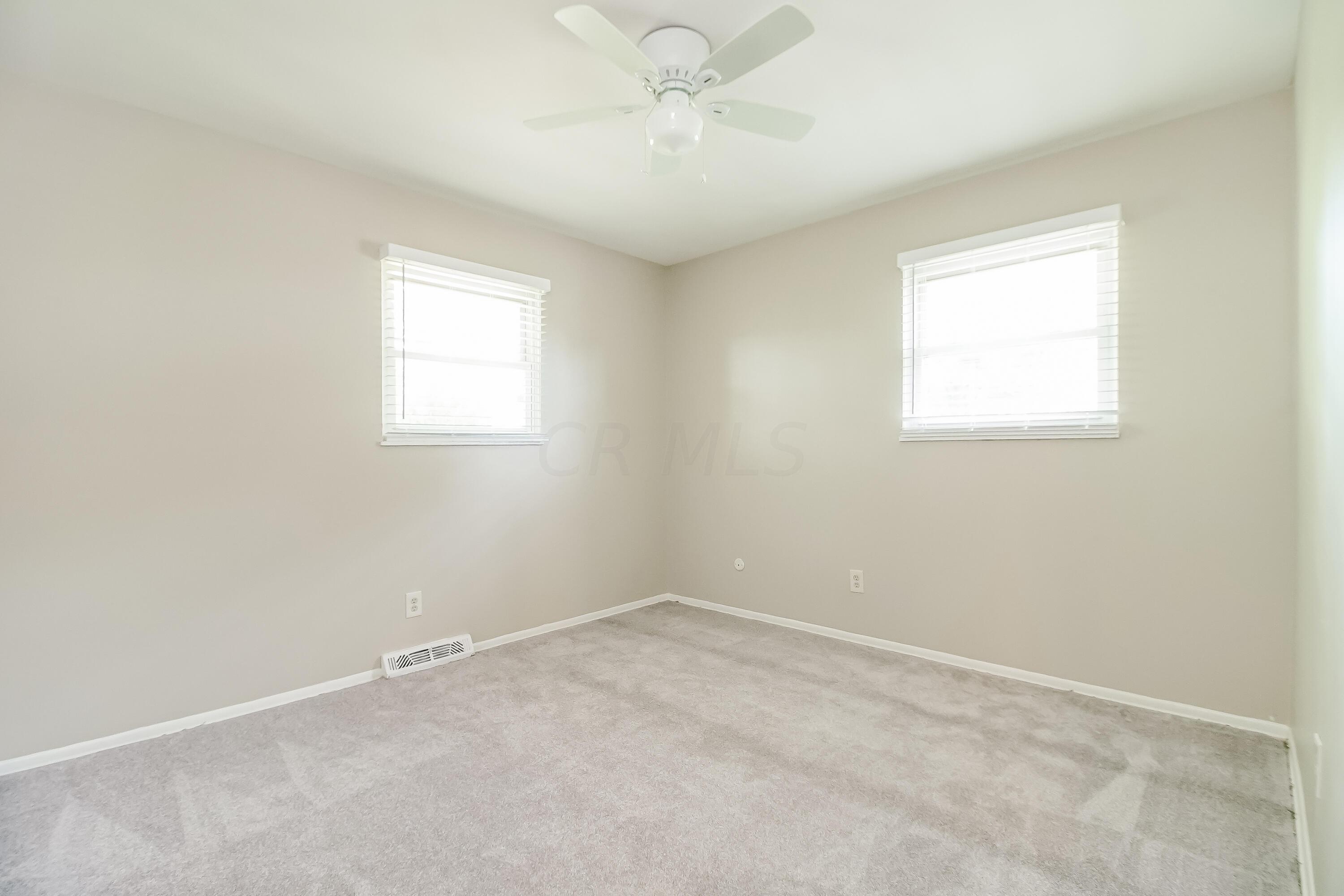 6259 Faircrest Road Columbus, OH 43229 - Photo 8 of 17 009-photo-master-bedroom-7391997