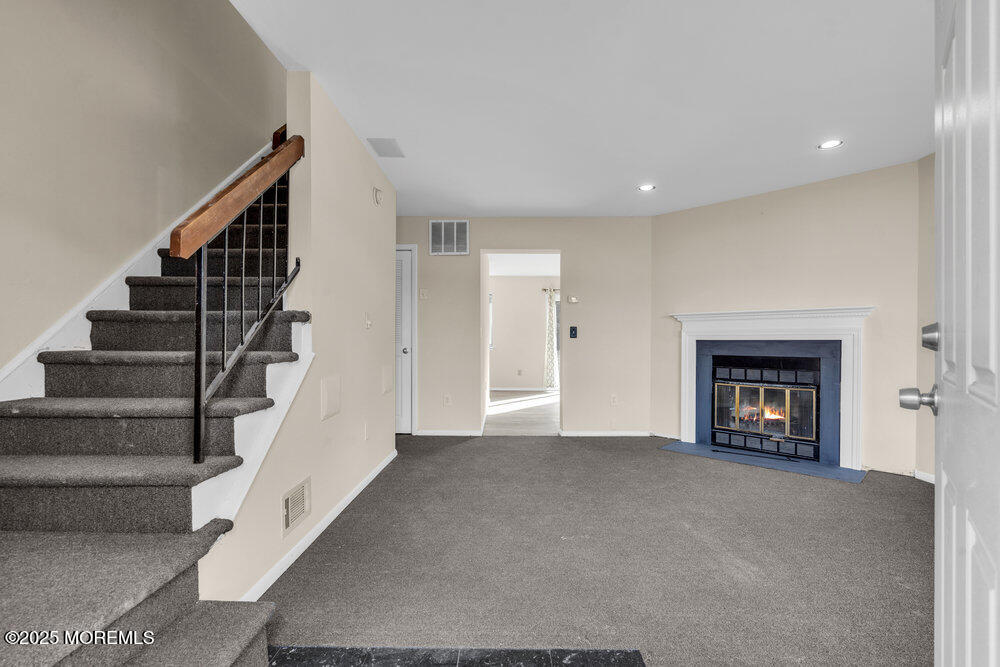802 Sandra Place Brick, NJ 08724 - Photo 9 of 35 009_dsc02935-1_400