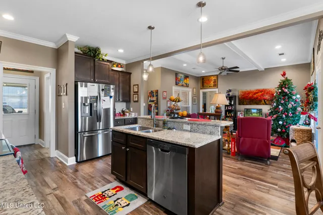 $269,500 | 30 Castlewoods Way, Petal, MS 39465