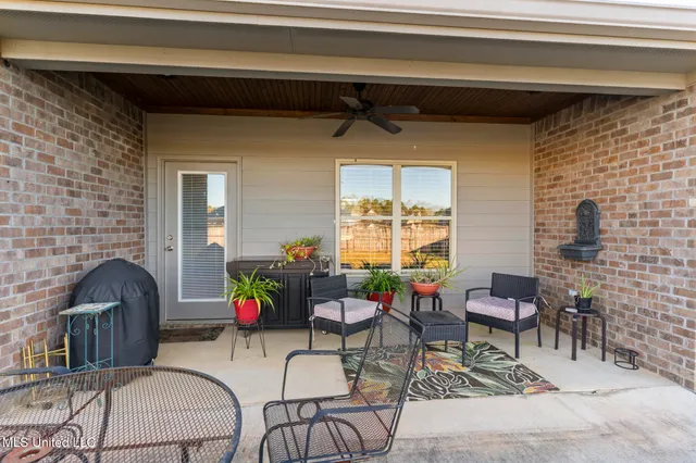 $274,900 | 30 Castlewoods Way, Petal, MS 39465