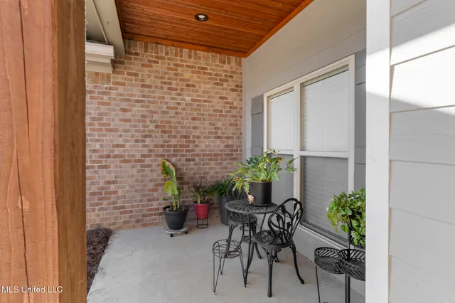 $269,500 | 30 Castlewoods Way, Petal, MS 39465