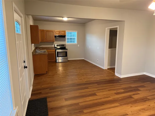 $2,600 | 1934 Austin Avenue, Port Arthur, TX 77640