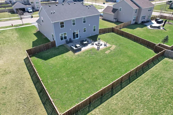 $489,000 | 2281 Fairfax Way, Yorkville, IL 60560