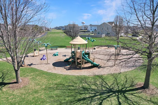 $489,000 | 2281 Fairfax Way, Yorkville, IL 60560