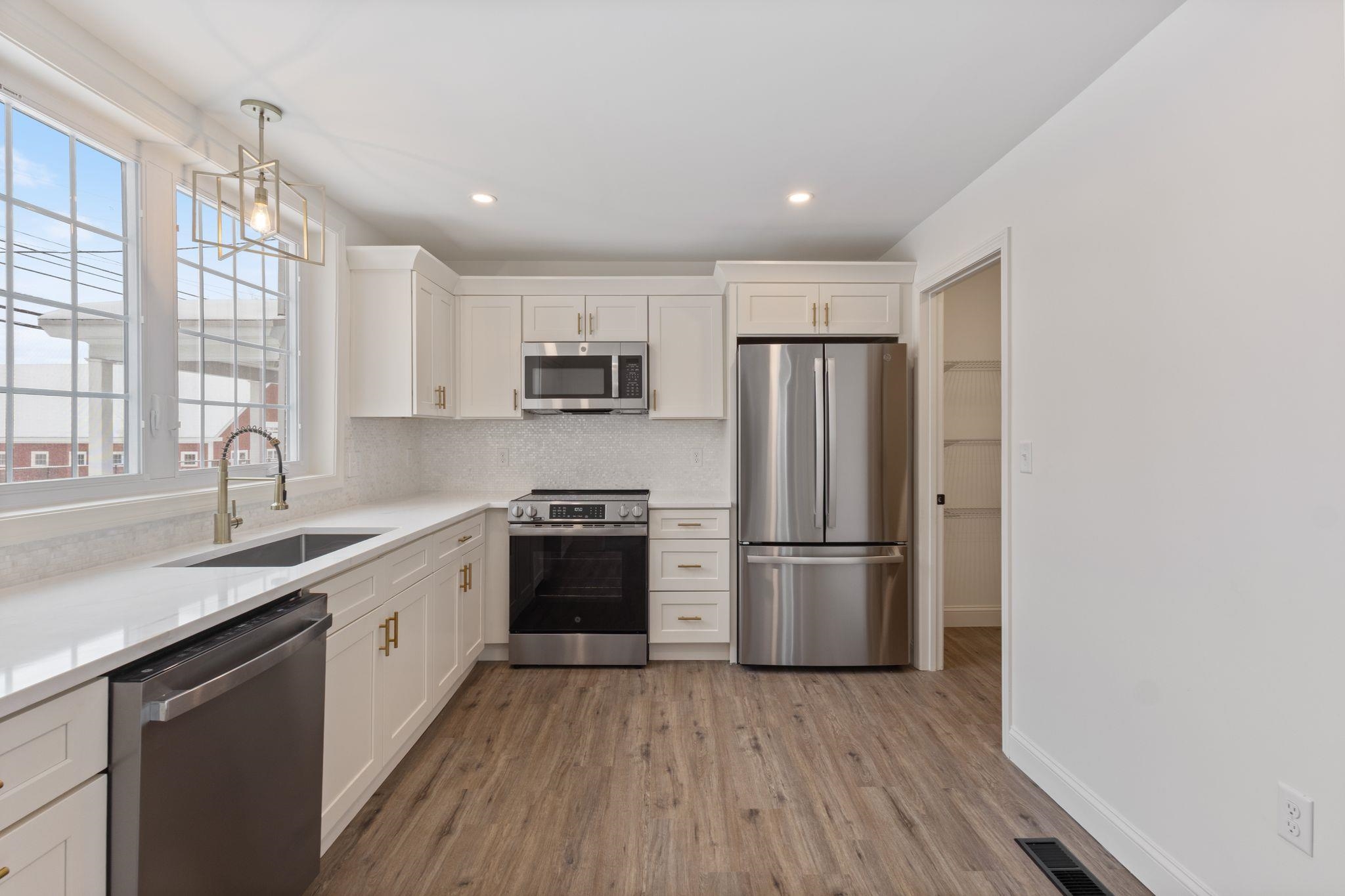 58 South State Street Concord, NH 03301 - Photo 6 of 47