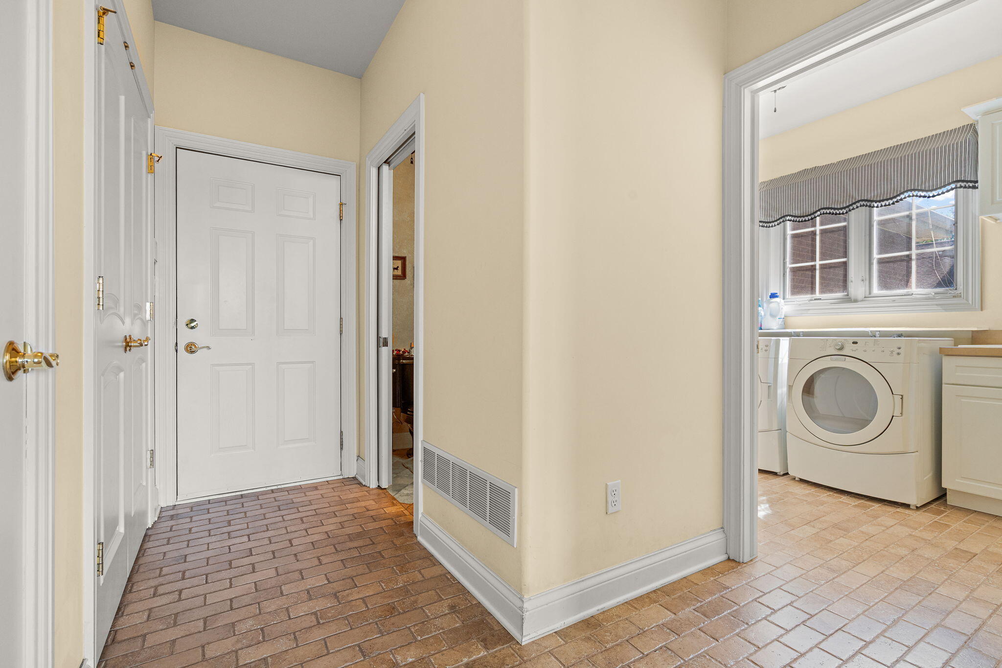 855 Pingel Place Crown Point, IN 46307 - Photo 25 of 55 2048x1365