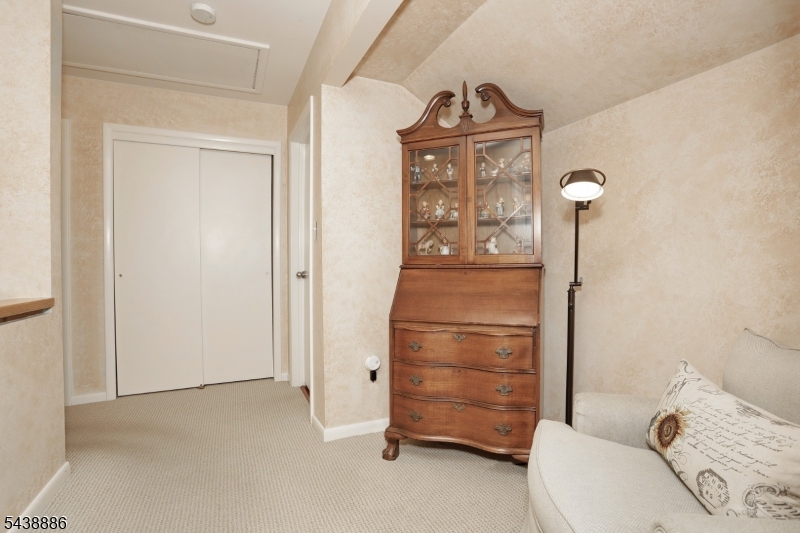 504 Aspen Lane Wyckoff, NJ 07481 - Photo 21 of 40
