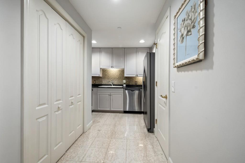 195 14th Street Northeast, Unit 404 Atlanta, GA 30309 - Photo 24 of 37