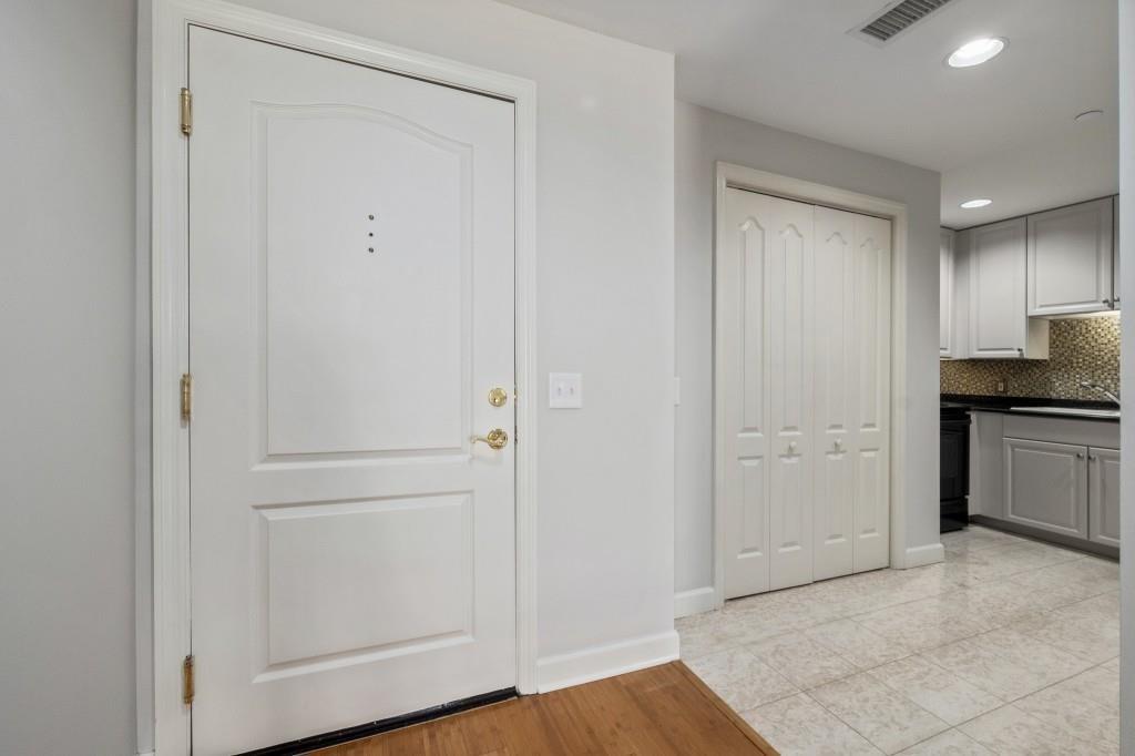 195 14th Street Northeast, Unit 404 Atlanta, GA 30309 - Photo 6 of 37