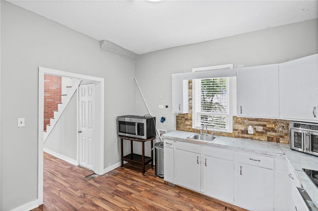 611 North Spring Street Independence, MO 64050 - Photo 12 of 39 Gallery Image 12