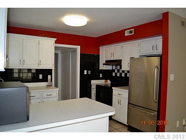 6706 Thermal Road, Unit 80 Charlotte, NC 28211 - Photo 4 of 15 Gallery Image 4
