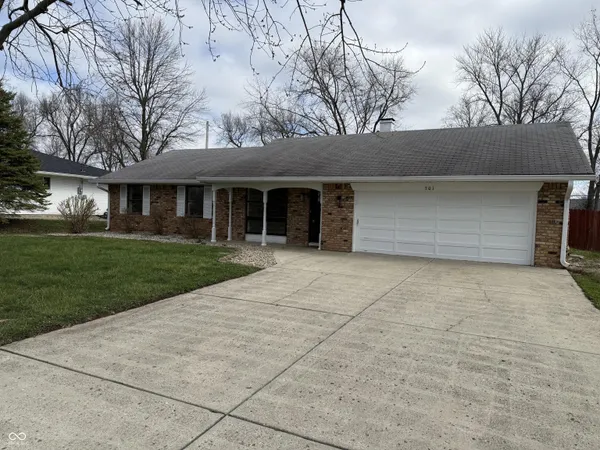 $268,900 | 301 Meadow Drive, Greenwood, IN 46142