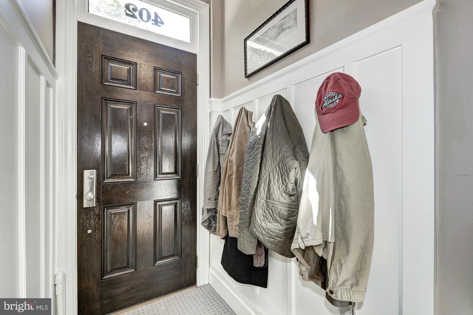 402 K Street Northeast Washington, DC 20002 - Photo 2 of 23 Urban Foyer