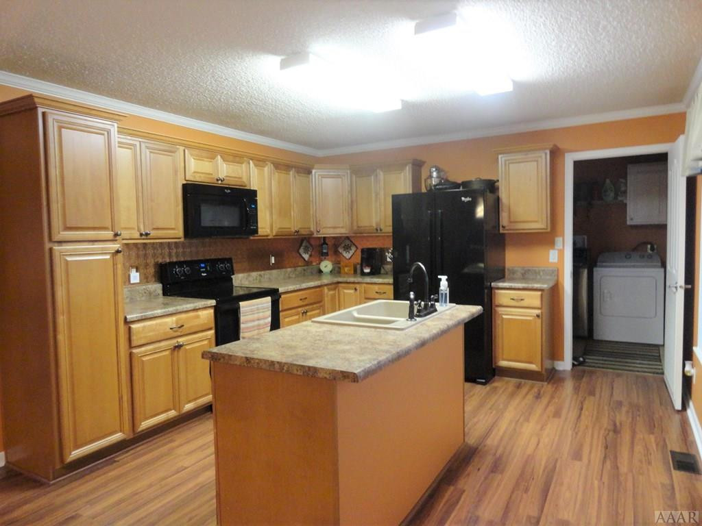 956 South Sandy Hook Road Shiloh, NC 27974 - Photo 8 of 23 Kitchen