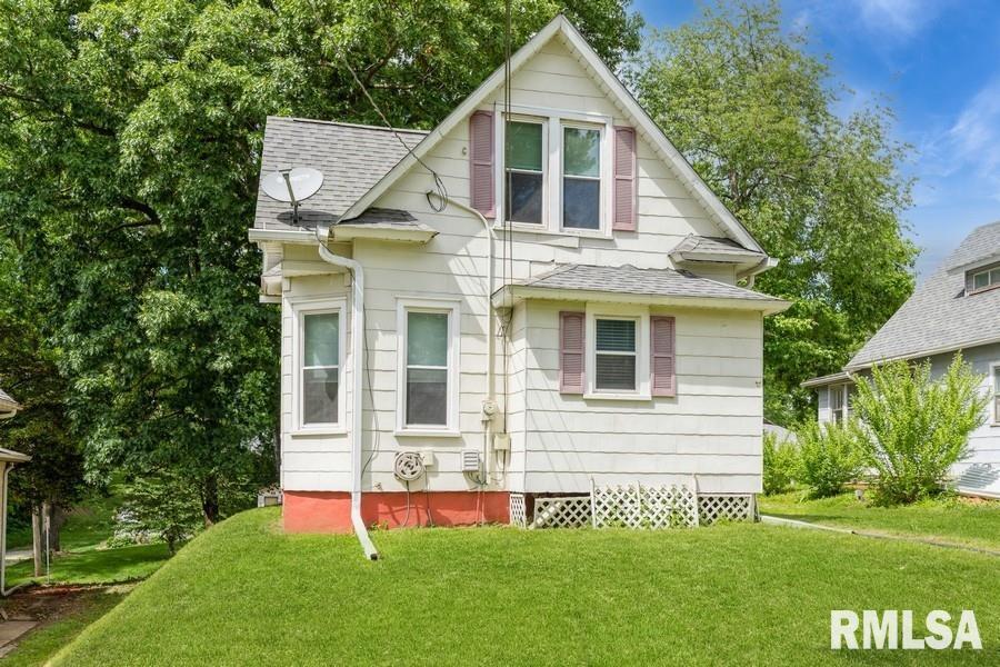 2308 18th Avenue Moline, IL 61265 - Photo 2 of 14