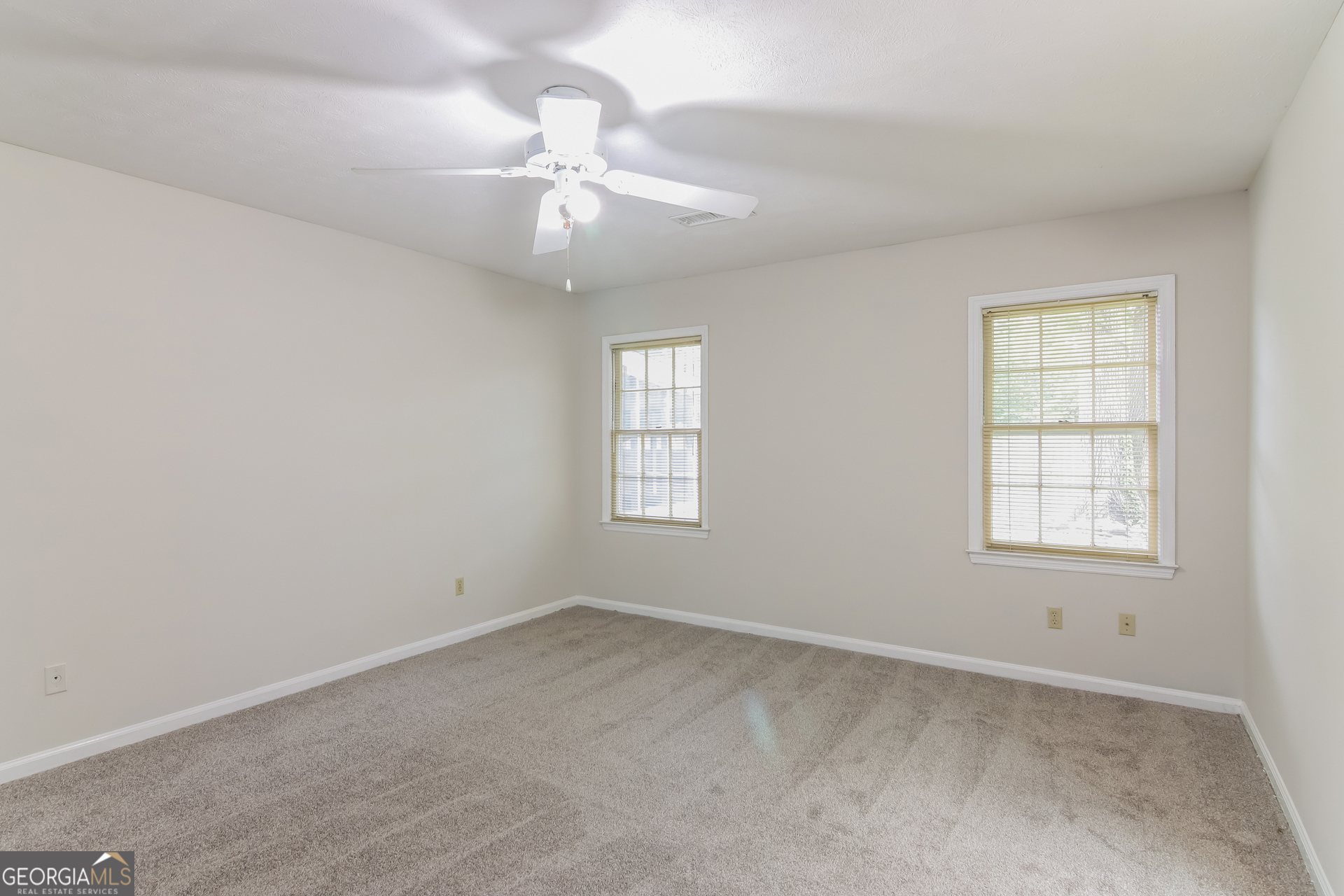 4303 Castlewood Parkway Columbus, GA 31907 - Photo 4 of 19