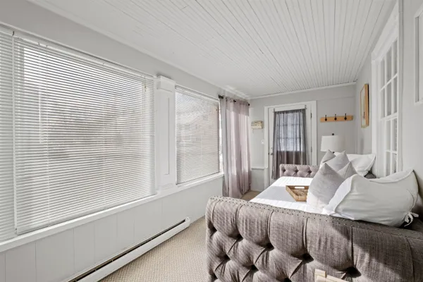 $3,999 | 21 A Portsmouth Avenue, Exeter, NH 03833