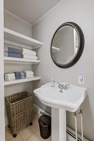 $3,999 | 21 A Portsmouth Avenue, Exeter, NH 03833