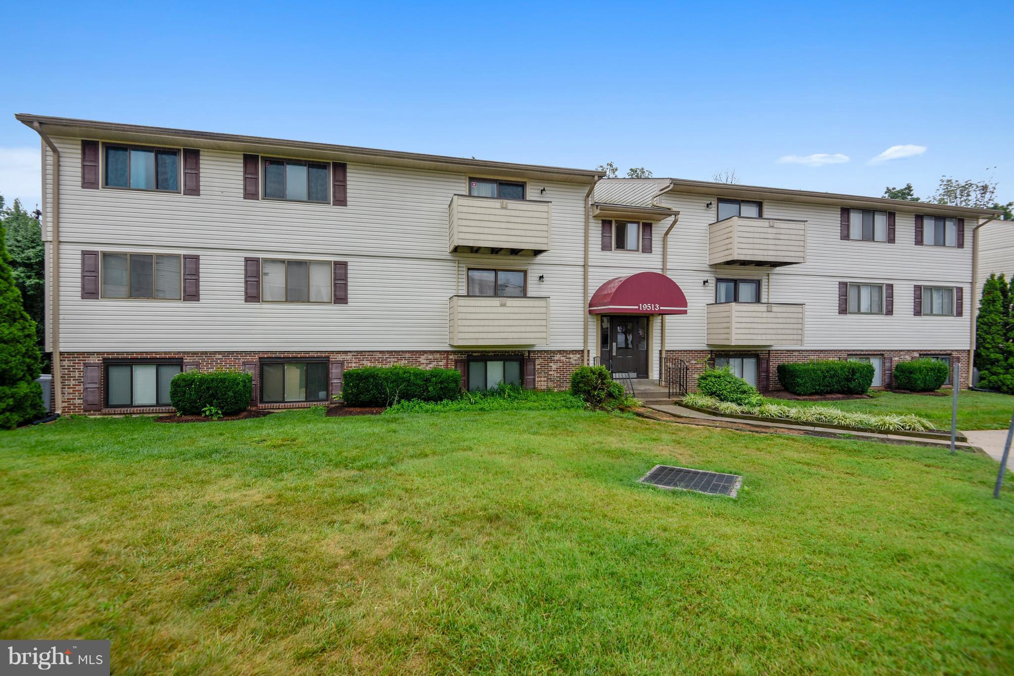 19513 Gunners Branch Road, Unit B512 Germantown, MD 20876 - Photo 2 of 26 Exterior (Front)