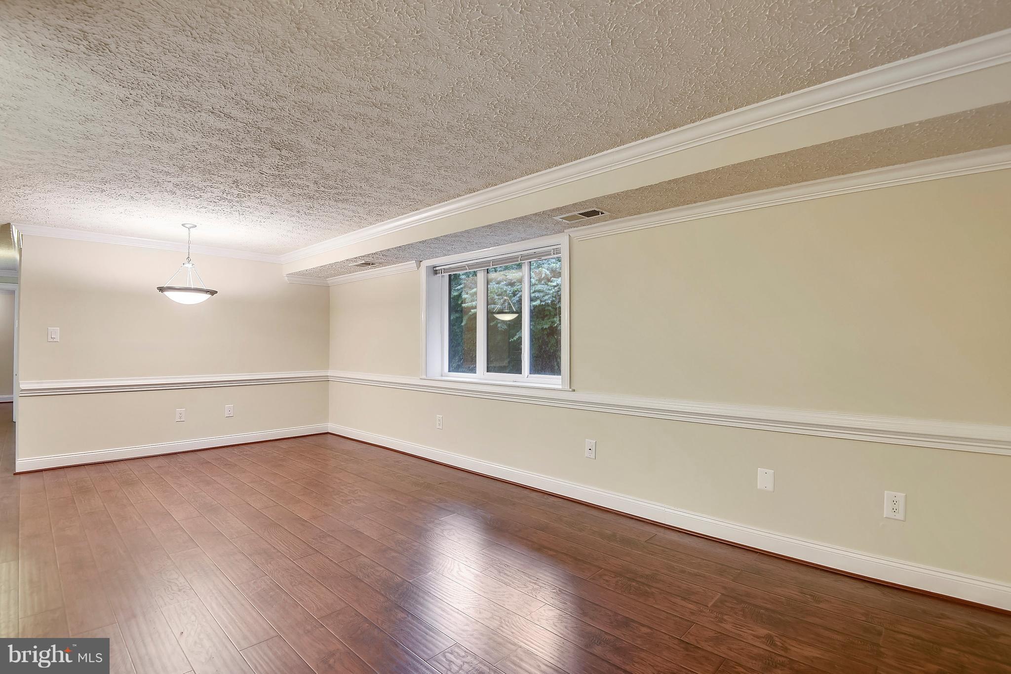 19513 Gunners Branch Road, Unit B512 Germantown, MD 20876 - Photo 7 of 26 Living Room
